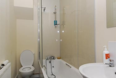 2 bed flat, 20 Woodland Terrace,, Greenbank, Plymouth, PL48NL - Image 5